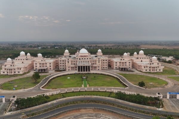 చత్తీస్‌ఘడ్‌ సచివాలయం మహానది భవనం