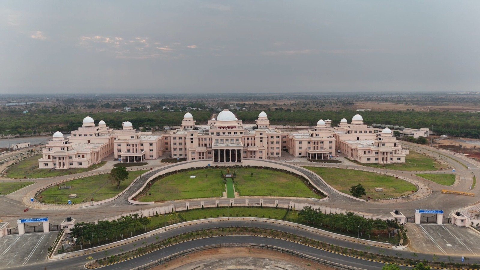 చత్తీస్‌ఘడ్‌ సచివాలయం మహానది భవనం